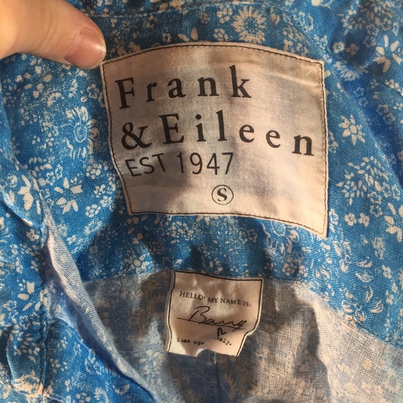 Frank & Eileen Barry Linen Blue Floral Shirt - Picture 7 of 9